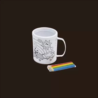Caneca branca para colorir com desenhos a preto e lápis de cor