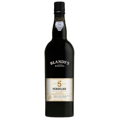 Garrafa de vinho Madeira Blandy's Verdelho de 5 anos com rótulo branco e dourado