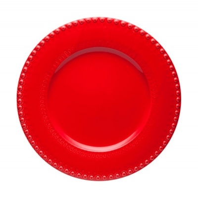 Prato vermelho redondo com bolinhas em relevo na borda