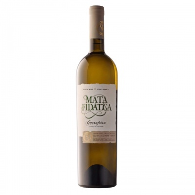 Garrafa de vinho branco Mata Fidalga Garrafeira com rótulo branco