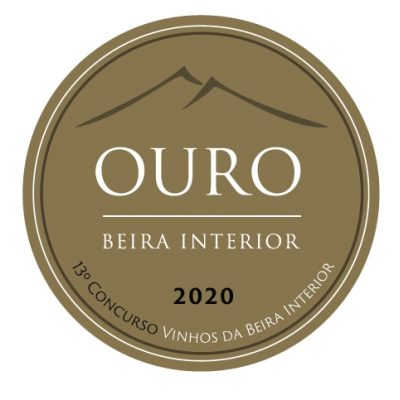 Selo dourado com texto Ouro Beira Interior 2020