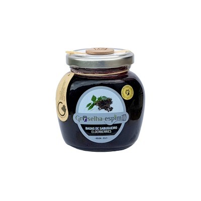 Frasco de geleia de bagas de sabugueiro em vidro escuro com tampa prateada e etiqueta azul