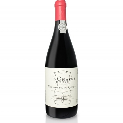 Garrafa de vinho tinto Charme Douro com rolha vermelha e rótulo branco