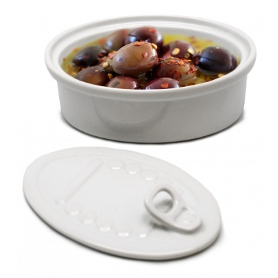 Recipiente branco com azeitonas e tampa pull-tab