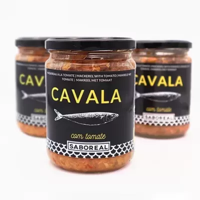 Frascos de cavala com tomate da marca SABOREAL