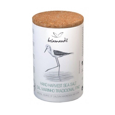 Frasco branco com tampa de cortiça e desenha de ave, embalagem de sal marinho