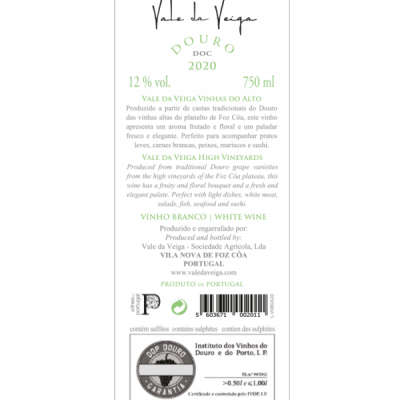 Etiqueta de vinho branco Vale da Veiga DOC Douro 2020 com informações de produção e certificação