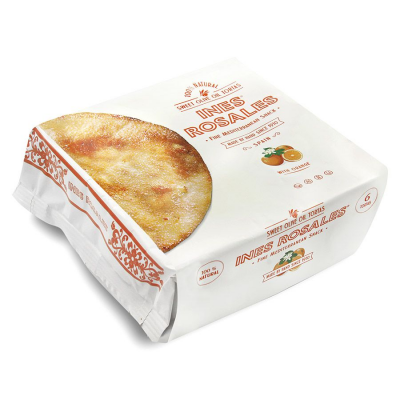Pacote branco de tortas doces de laranja INÊS ROSÁLIA com letras castanhas.