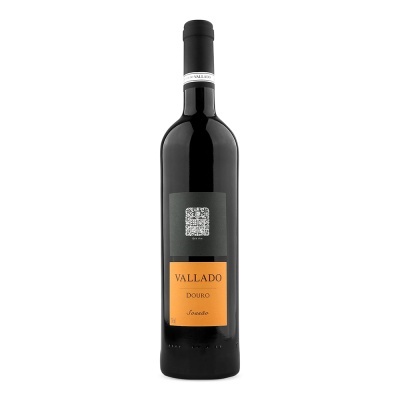 Garrafa de vinho tinto Vallado Douro com rótulo laranja e cápsula preta
