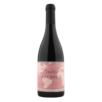 Garrafa de vinho tinto com rótulo rosa e texto TINTO VULCÂNICO