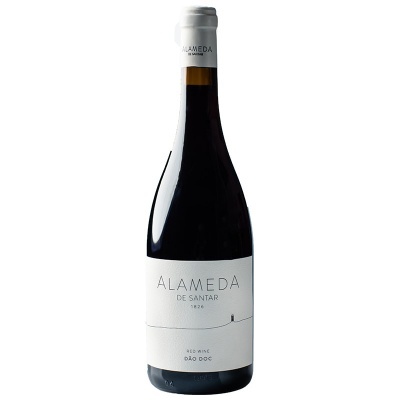 Garrafa de vinho tinto Alameda de Santar com rótulo branco e cápsula branca