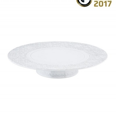 Prato de cerâmica branca texturizado com selo de prémio de design