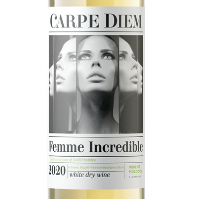 Garrafa de vinho branco com rótulo CARPE DIEM Femme Incredible 2020