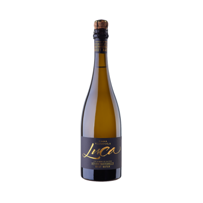 Garrafa de vinho espumante Casa Vinícola Luca com rótulo preto e dourado