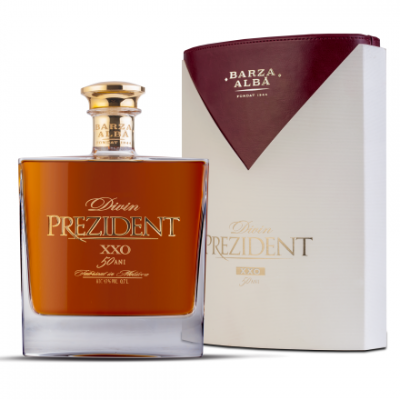 Garrafa e caixa de licor Prezidente XXO 50 Anos