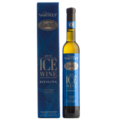 Garrafa de vinho glace Riesling Chateau Vartely 2013 com caixa azul