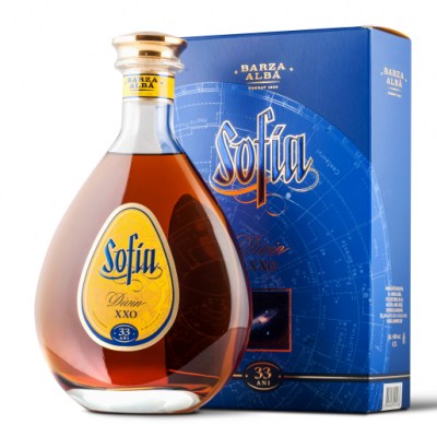 Garrafa de conhaque Sofia Divin XXO com embalagem azul