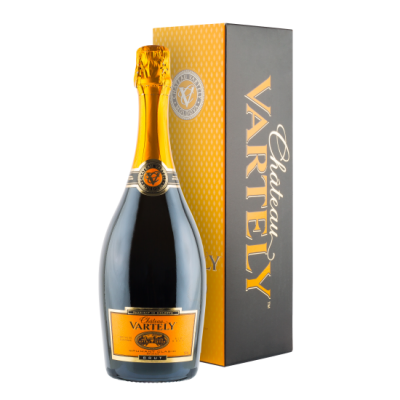 Garrafa de espumante Chateau Vartely com caixa preta e laranja