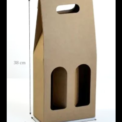 Caixa de cartão castanho com janelas e pega recortada