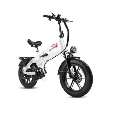 Bicicleta elétrica dobrável branca com pneus grossos pretos e texto VICTRIX.