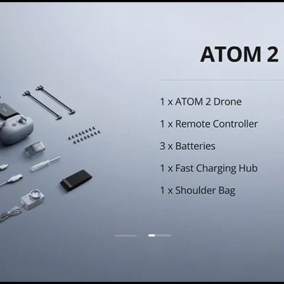 Conjunto completo de drone ATOM 2 com acessórios e texto descritivo ao fundo.