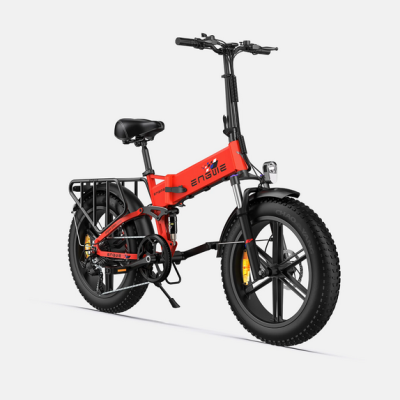 Bicicleta elétrica dobrável vermelha com pneus grossos pretos e bagageira