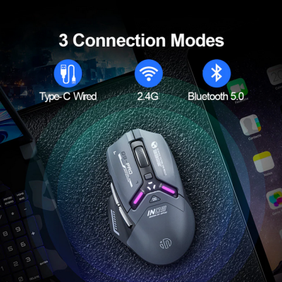 Rato de computador preto com iluminação roxa e três modos de conexão mostrados