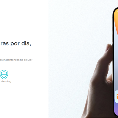 Smartphone a mostrar notificação de movimento anormal da E-Bike, com texto informativo em português ao lado.