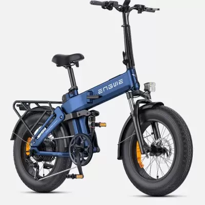 Bicicleta elétrica azul ENGWE com pneus largos e selim preto