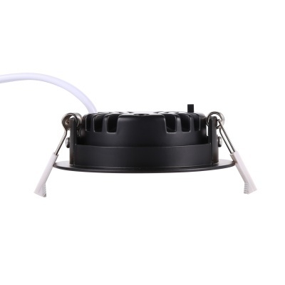 Luz LED embutida redonda preta com molas metálicas e cabo branco