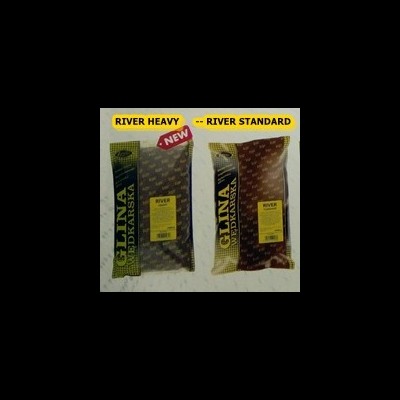 Duas embalagens de café Glina de Dakasa com rótulos amarelos, uma preta e outra castanha