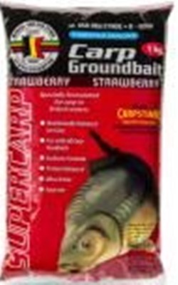 Pacote vermelho e preto de ração para carpa Supercarp Strawberry com imagem de peixe