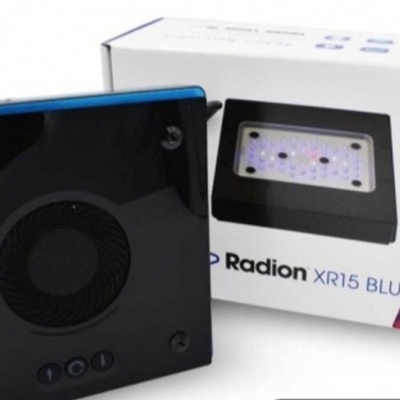 Dispositivo eletrônico preto Radion XR15 BLUE G6 com embalagem