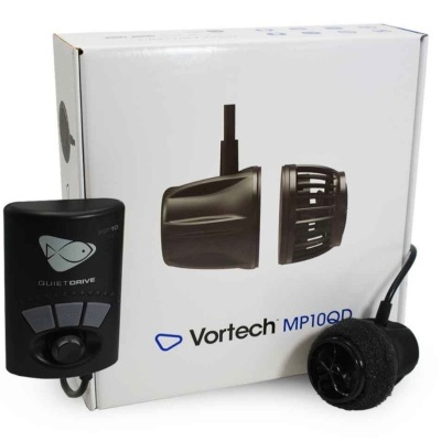 Dispositivo eletrônico Vortech MP10QD com controlador preto e embalagem branca.