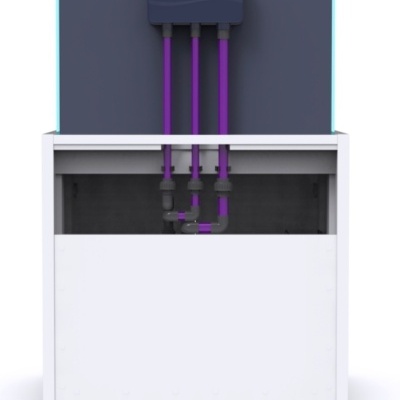 Aparelho caixa branca com tubos roxos e painel cinzento escuro
