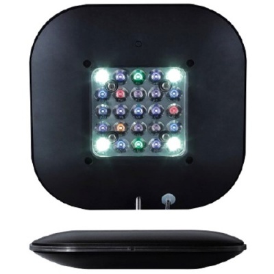 Painel quadrado de LED com múltiplas luzes coloridas numa estrutura preta