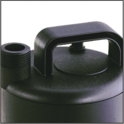 Bomba de água preta com pega retangular e abertura roscada lateral