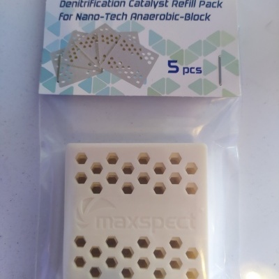 Pack recarga Maxspect Denitrification Catalyst branco com furos hexagonais