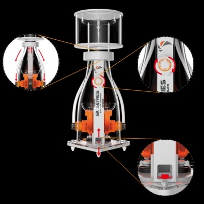 Dispositivo técnico transparente com componentes internos laranja e metálicos