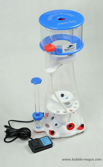 Skimmer para aquário em plástico e acrílico com controlador preto e azul