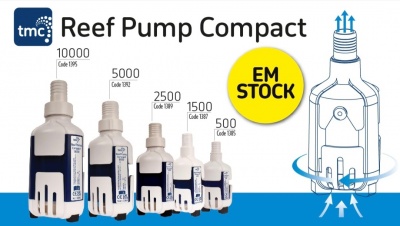 Cinco bombas Reef Pump Compact de diferentes tamanhos com selo 'EM STOCK'.