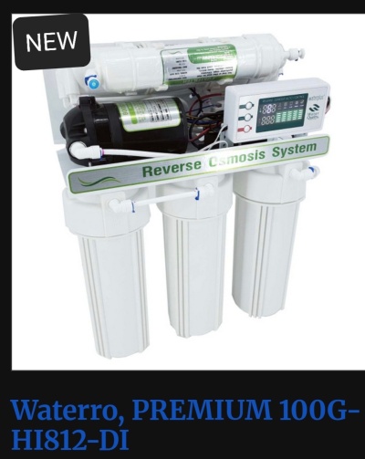 Sistema de osmose inversa Waterro PREMIUM 100G-HI812-DI com três filtros e painel digital.