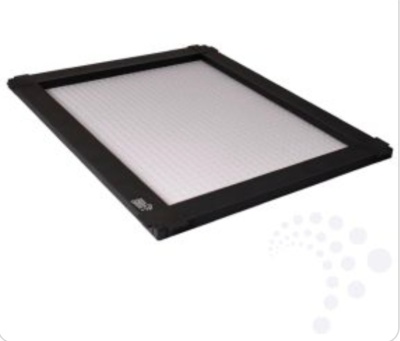 Filtro retangular preto com tela branca e bordas sólidas