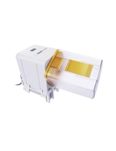 Equipamento eletrónico branco com detalhes amarelos e marca Keurig 2.0