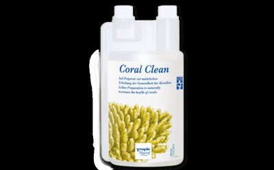 Frasco branco com tampa dupla do produto Coral Clean com imagem de coral amarelado