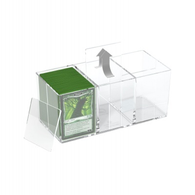 Caixa transparente para cartas com tampa articulada e cartas verdes visíveis