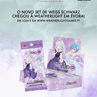 Pacote lilás do jogo de cartas Weiss Schwarz tema Re:ZERO com ilustrações de personagens femininas.