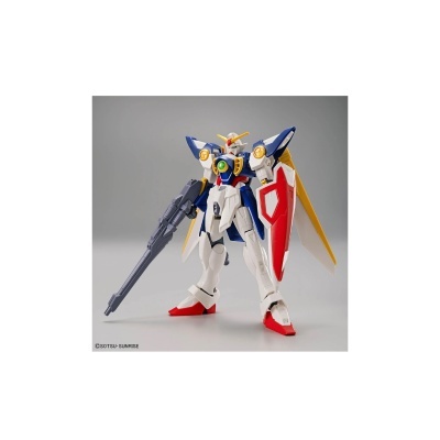 Figura ação robótica branca, azul, vermelho e amarelo com arma cinza e escudo vermelho e branco