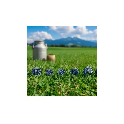 Dados poliédricos pretos com símbolos azuis na relva verde com cantil metálico e pote em fundo com montanhas.