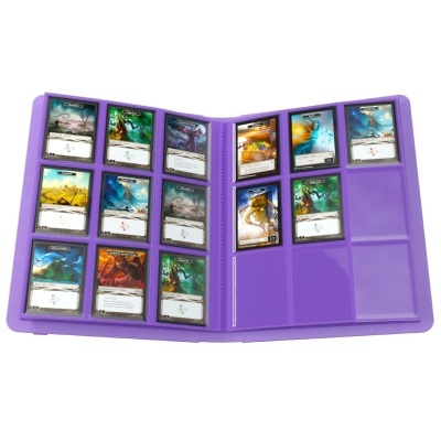 Álbum lilás para cartas colecionáveis com cartas coloridas visíveis